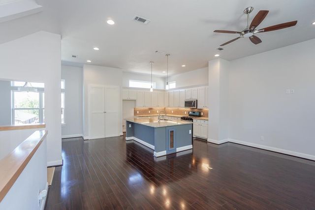 3351 Kilgore St, Houston, TX 77021