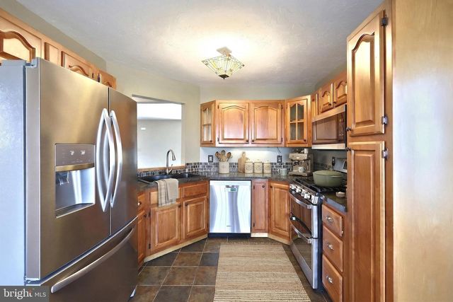 33 HARRISON DR, East Berlin, PA 17316