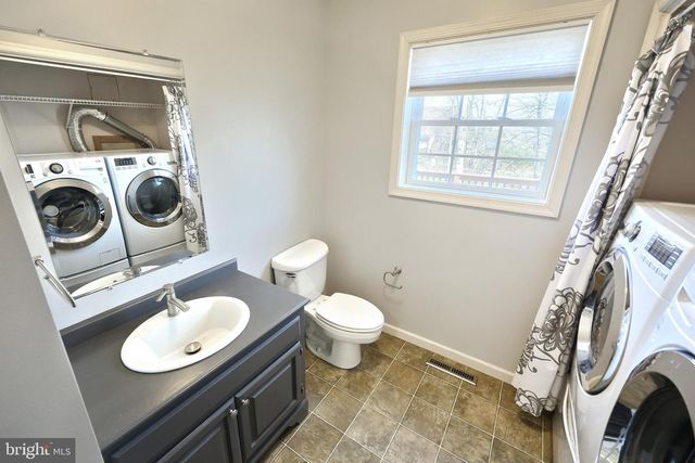 33 HARRISON DR, East Berlin, PA 17316