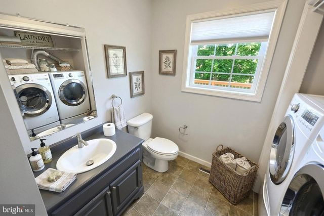 33 HARRISON DR, East Berlin, PA 17316