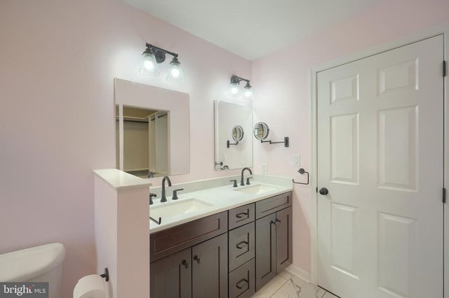 33 HARRISON DR, East Berlin, PA 17316