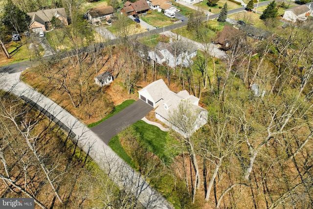 33 HARRISON DR, East Berlin, PA 17316