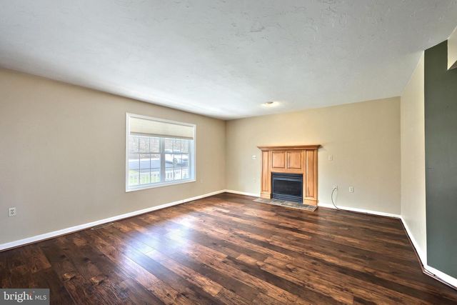 33 HARRISON DR, East Berlin, PA 17316