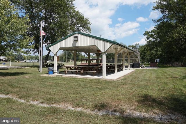 33 HARRISON DR, East Berlin, PA 17316