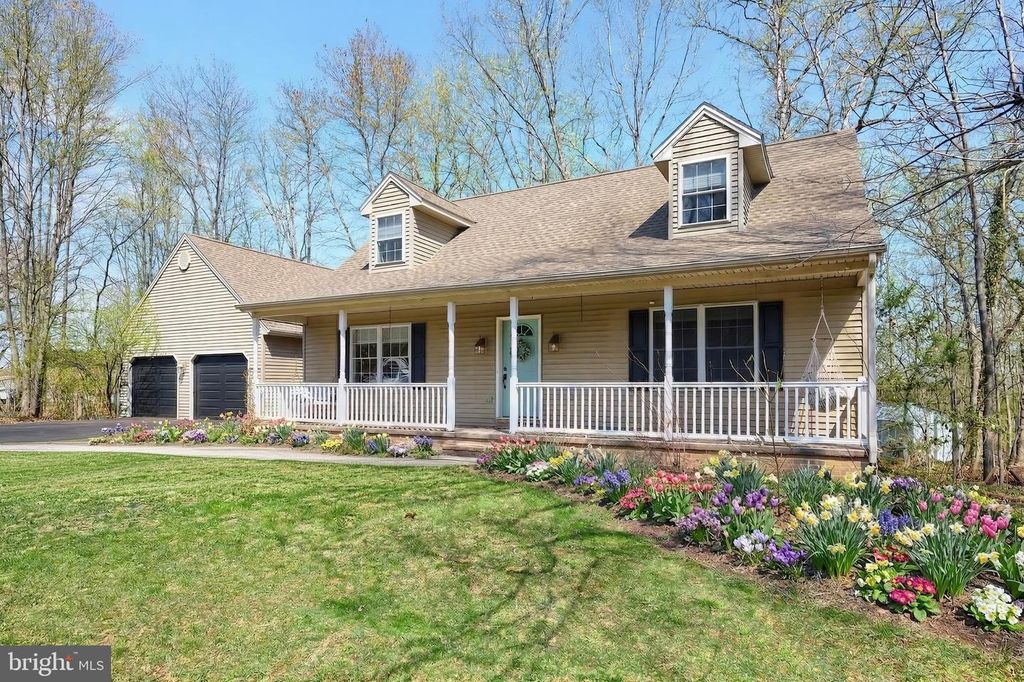 33 HARRISON DR, East Berlin, PA 17316