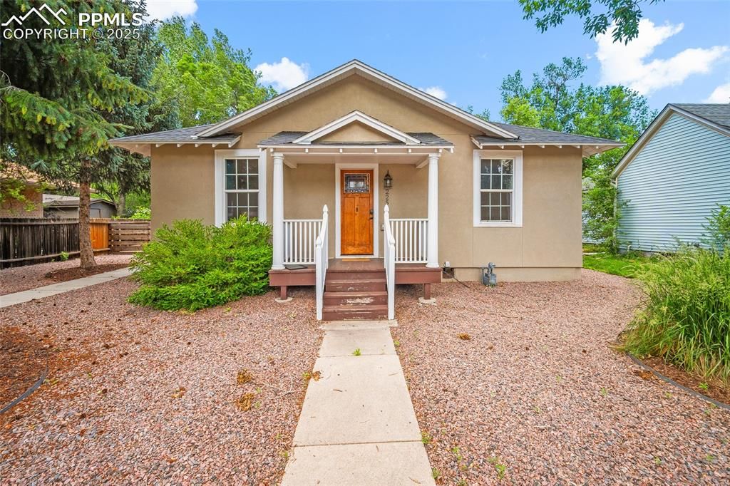 225 Custer Avenue, Colorado Springs, CO 80903