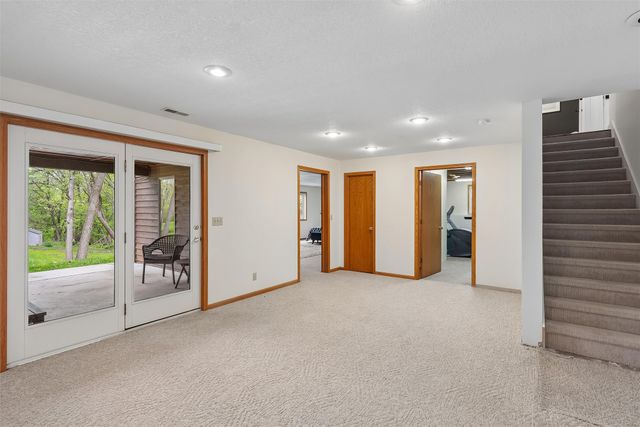 1515 Buffalo Road, West Des Moines, IA 50265