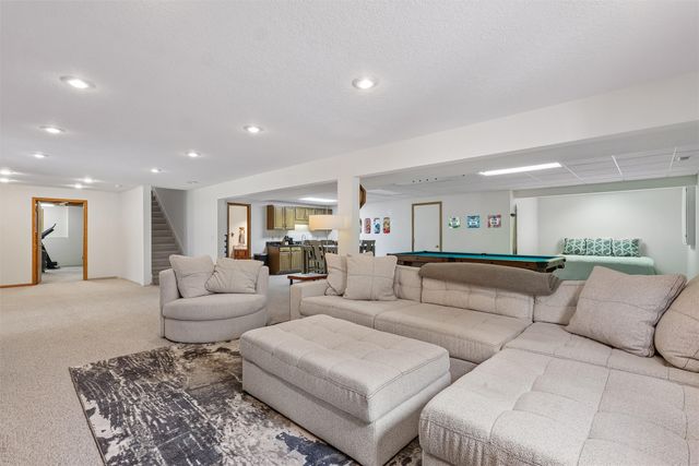 1515 Buffalo Road, West Des Moines, IA 50265