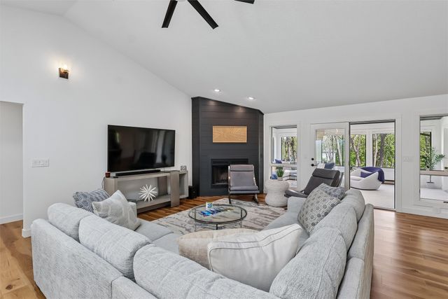 1515 Buffalo Road, West Des Moines, IA 50265