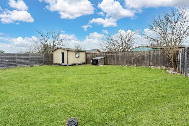 652 Stag Horn PASS, Kyle, TX 78640