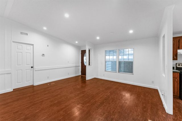 652 Stag Horn PASS, Kyle, TX 78640