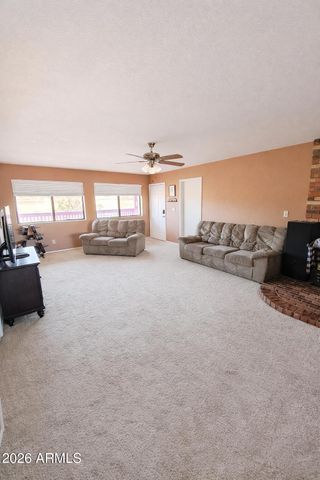 3001 MOUNTAIN Drive, Winslow, AZ 86047