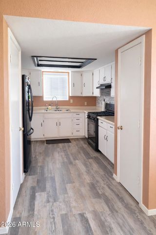 3001 MOUNTAIN Drive, Winslow, AZ 86047