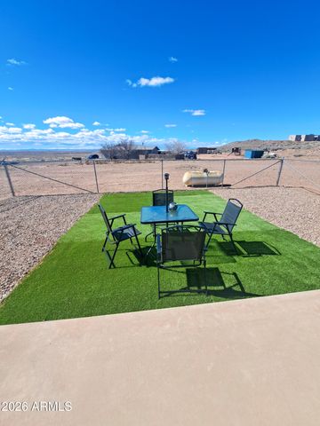 3001 MOUNTAIN Drive, Winslow, AZ 86047