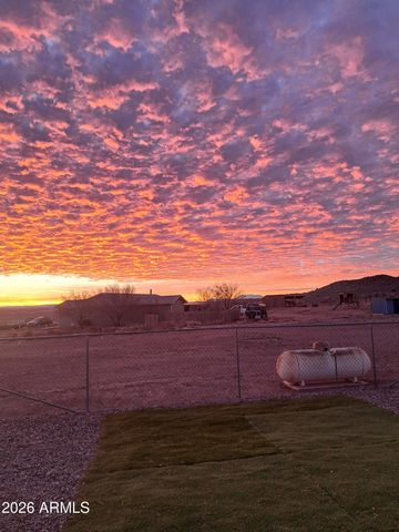 3001 MOUNTAIN Drive, Winslow, AZ 86047