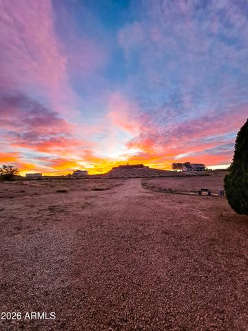 3001 MOUNTAIN Drive, Winslow, AZ 86047