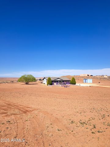 3001 MOUNTAIN Drive, Winslow, AZ 86047