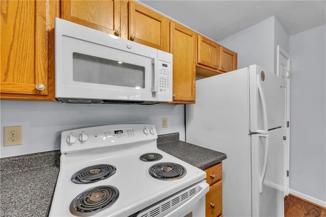 6702 W Friendly Avenue 3C, Greensboro, NC 27410