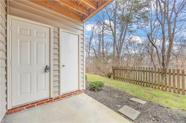 6702 W Friendly Avenue 3C, Greensboro, NC 27410