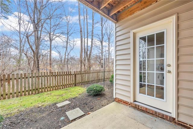 6702 W Friendly Avenue 3C, Greensboro, NC 27410