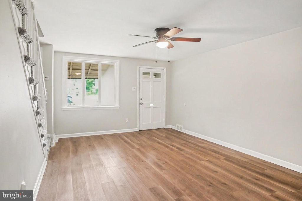 529 S 2ND ST, Darby, PA 19023 — photo 3