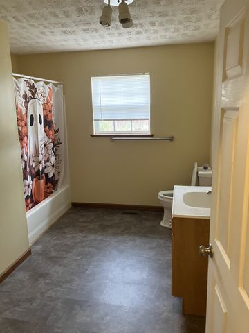 188 65th Ave, Palmer, TN 37365