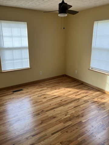 188 65th Ave, Palmer, TN 37365