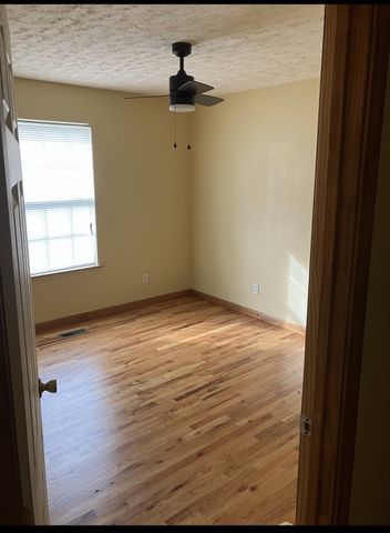 188 65th Ave, Palmer, TN 37365