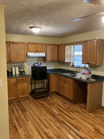 188 65th Ave, Palmer, TN 37365