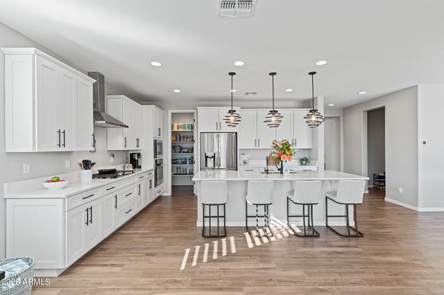 8401 N 186TH Avenue, Waddell, AZ 85355