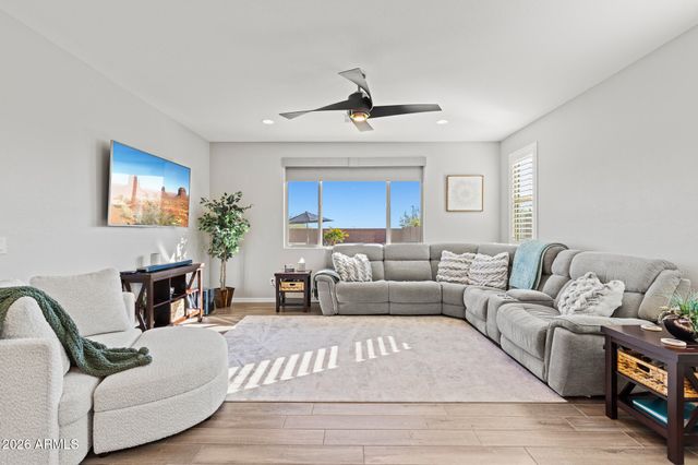 8401 N 186TH Avenue, Waddell, AZ 85355