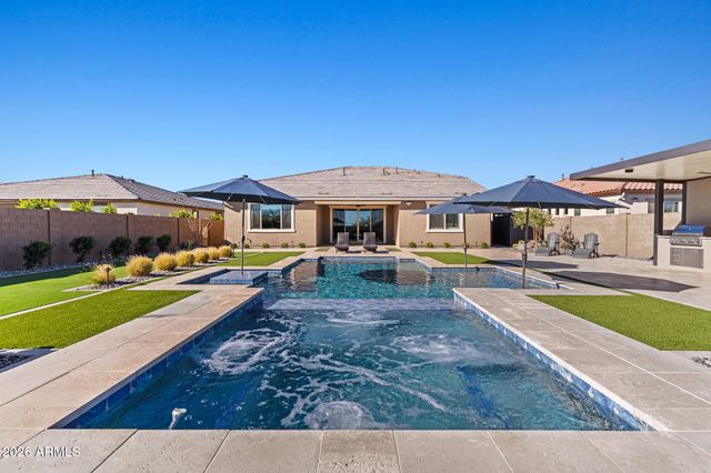 8401 N 186TH Avenue, Waddell, AZ 85355