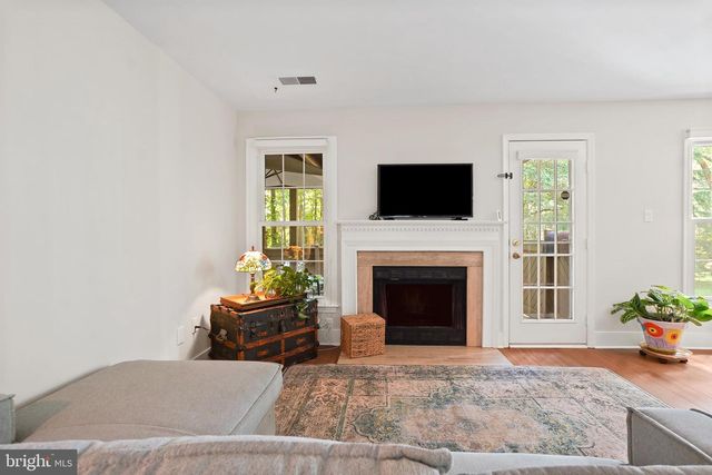 1515 CHURCH HILL PL, Reston, VA 20194