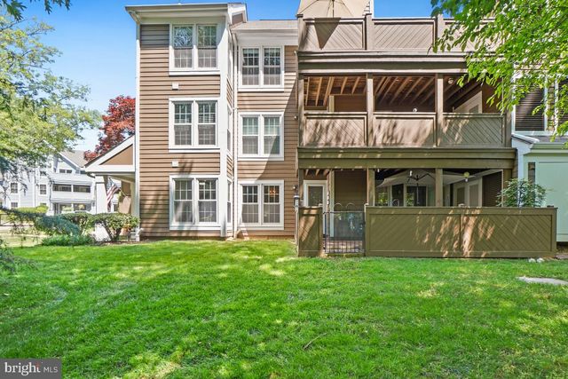 1515 CHURCH HILL PL, Reston, VA 20194