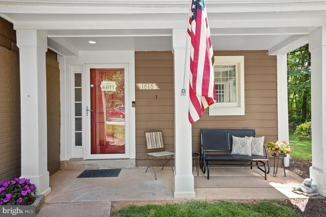 1515 CHURCH HILL PL, Reston, VA 20194