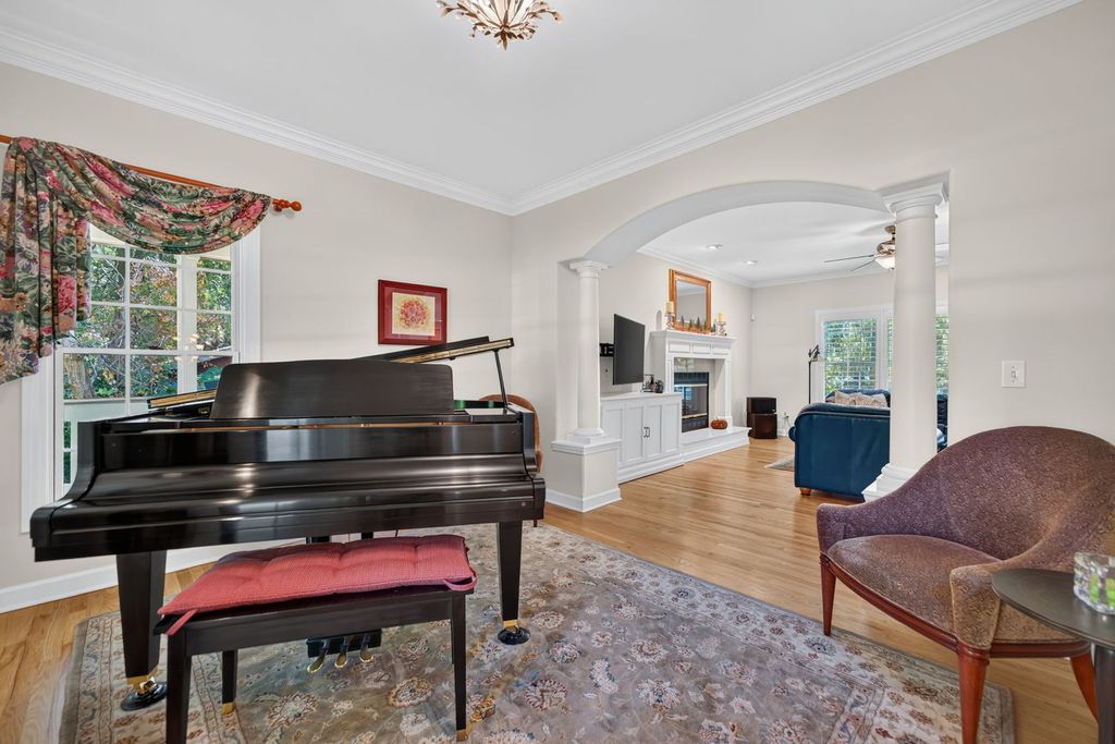 21W751 Maple Avenue, Medinah, IL 60157 — photo 4