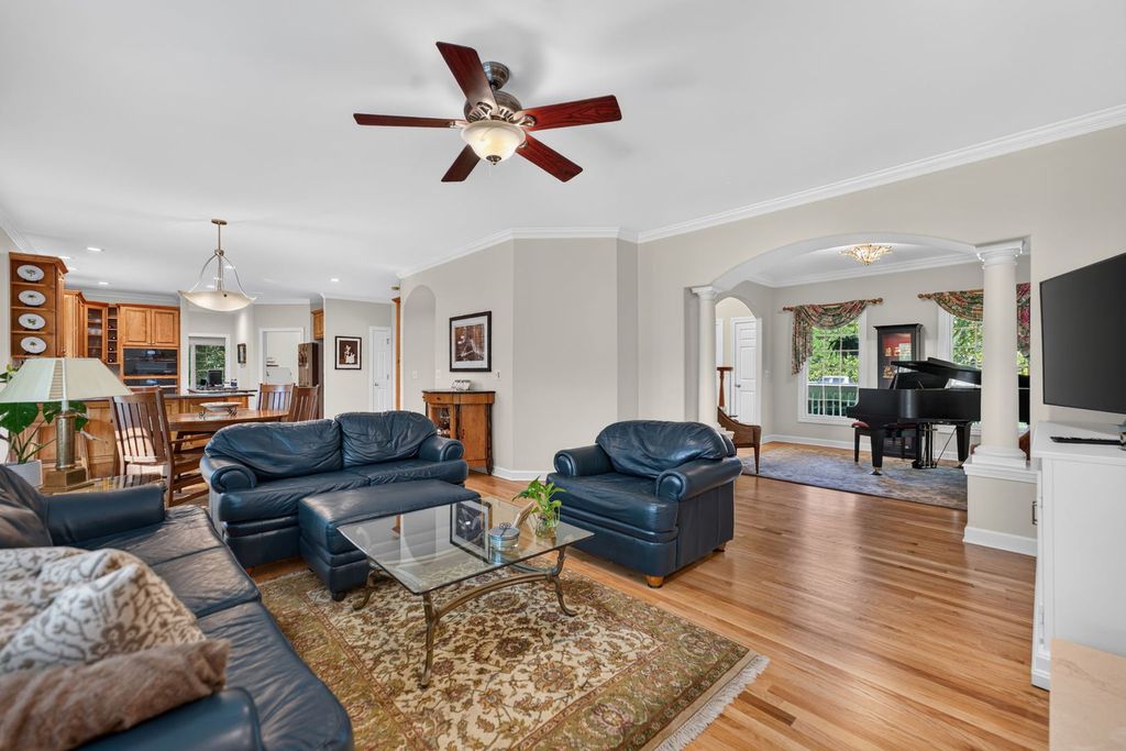 21W751 Maple Avenue, Medinah, IL 60157 — photo 5