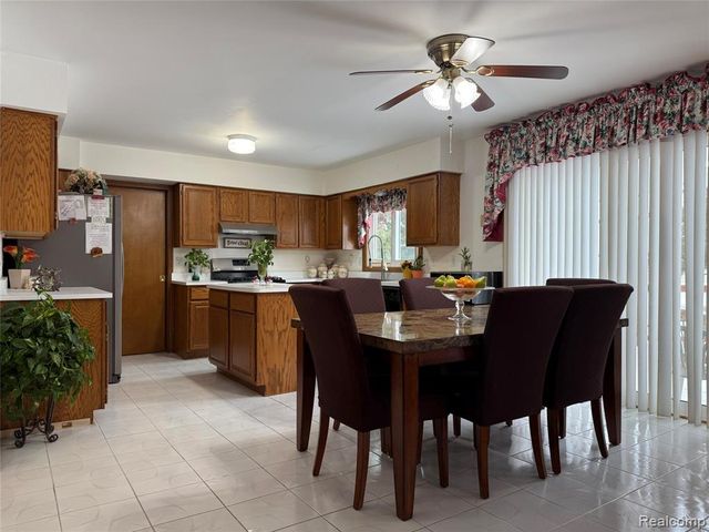 4846 Bayleaf Drive, Sterling Heights, MI 48314