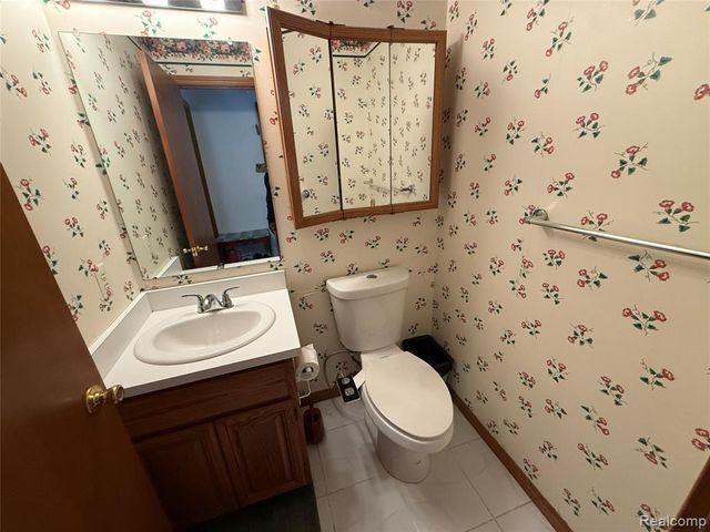 4846 Bayleaf Drive, Sterling Heights, MI 48314