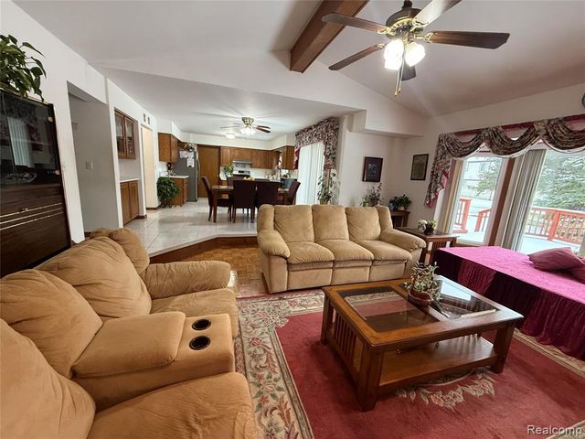 4846 Bayleaf Drive, Sterling Heights, MI 48314