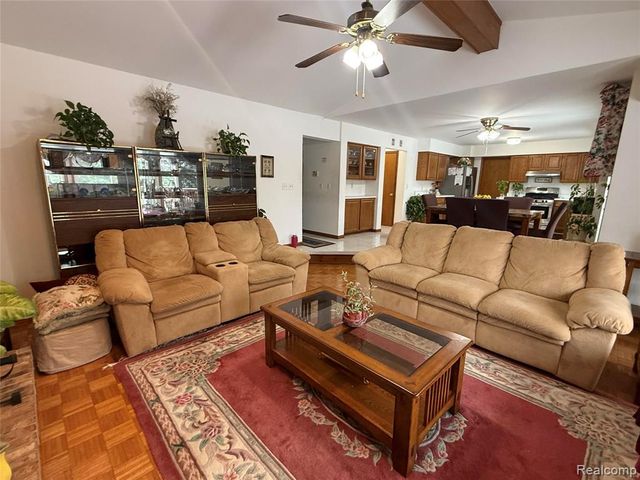 4846 Bayleaf Drive, Sterling Heights, MI 48314