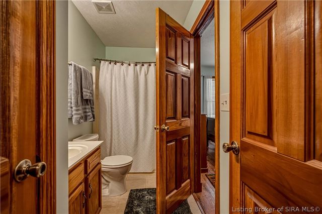 5250 Cedarway Drive NE, Corydon, IN 47112