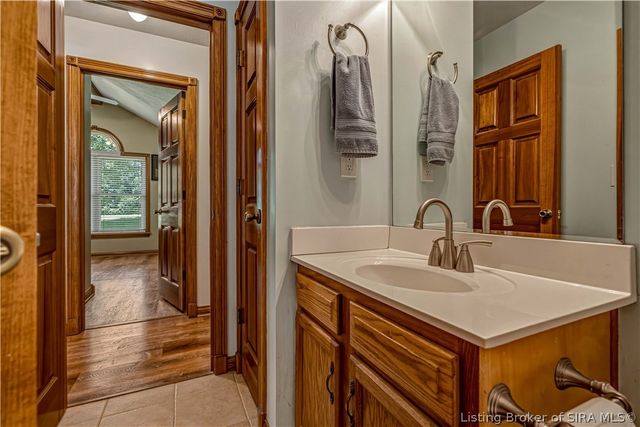 5250 Cedarway Drive NE, Corydon, IN 47112