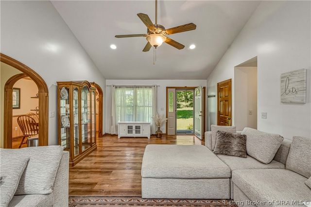 5250 Cedarway Drive NE, Corydon, IN 47112