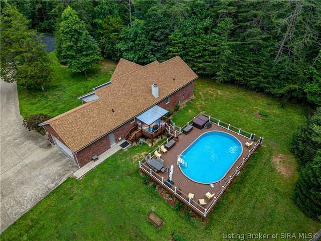 5250 Cedarway Drive NE, Corydon, IN 47112