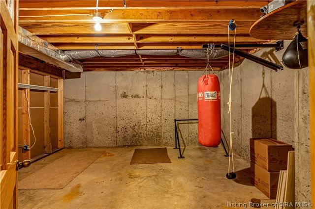 5250 Cedarway Drive NE, Corydon, IN 47112
