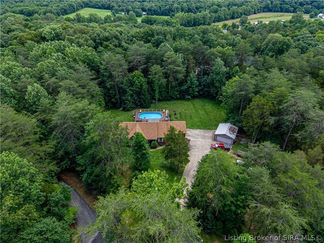 5250 Cedarway Drive NE, Corydon, IN 47112