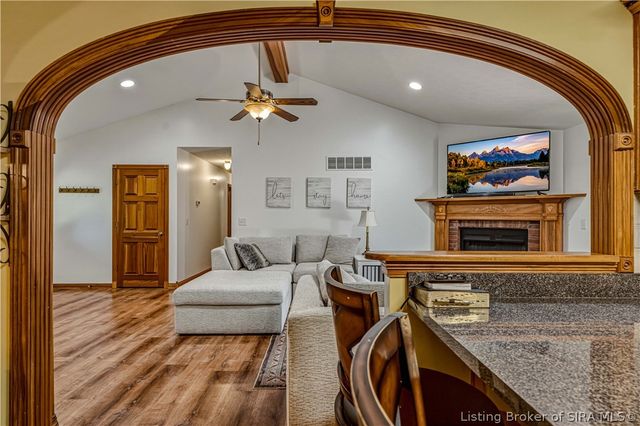 5250 Cedarway Drive NE, Corydon, IN 47112