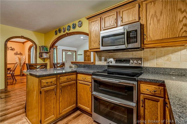 5250 Cedarway Drive NE, Corydon, IN 47112