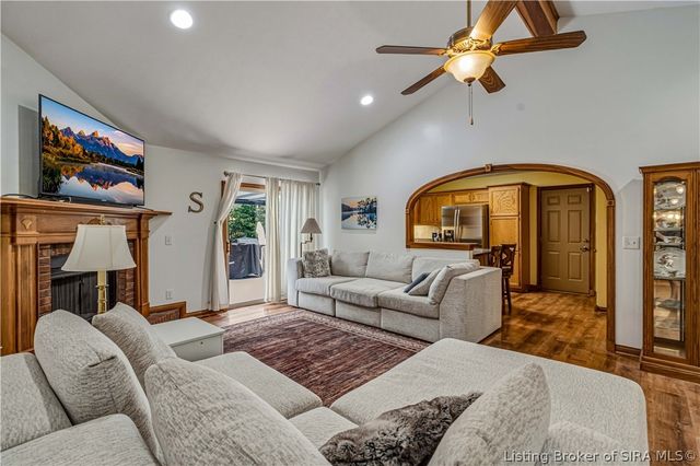 5250 Cedarway Drive NE, Corydon, IN 47112